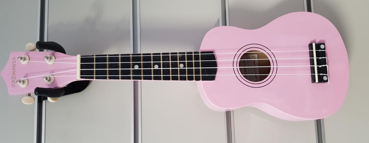 UKULELE 21’’ PEMBE